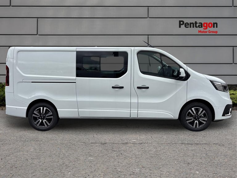 Renault Trafic 2.0 Dci Blue Ll30 Extra Sport Crew Van Double Cab 6dr Diesel