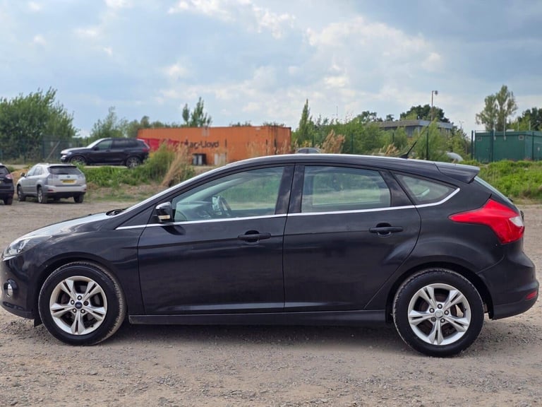 2013 Ford Focus 1.6 Zetec Powershift Euro 5 5dr Hatchback Petrol Automatic