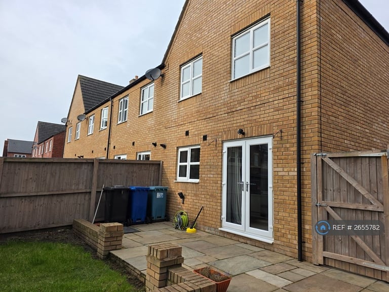 3 bedroom house in Commissioner Square, Paddington, Warrington, WA1 (3 bed) (#2655782)