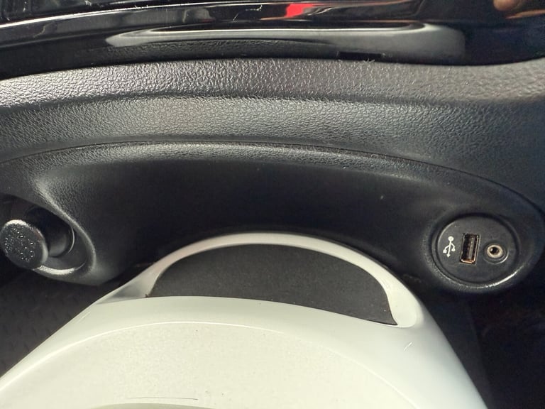 2014 Nissan Juke 1.5 dCi 8v Tekna SUV 5dr Diesel Manual Euro 5 (s/s) (110 ps)