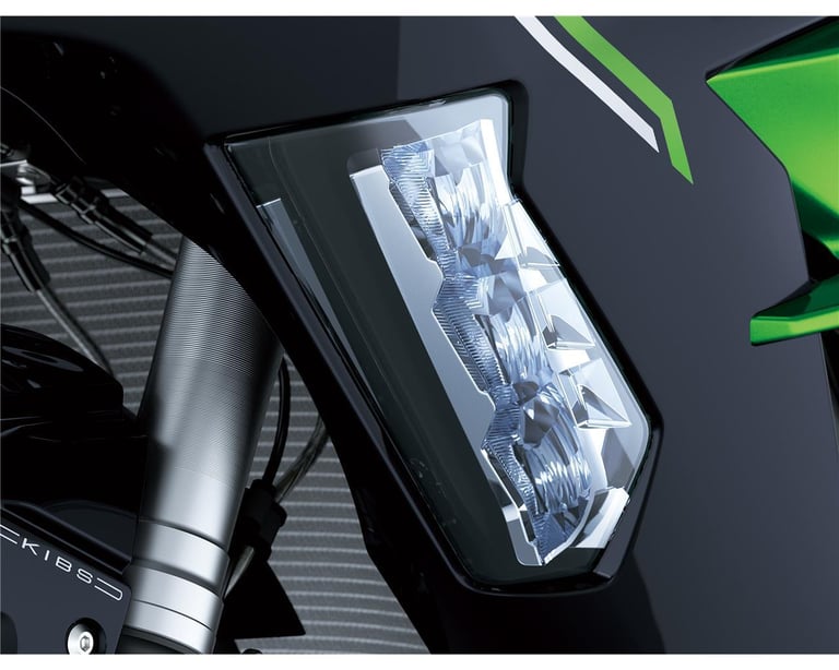 New 2024 Kawasaki MOTORCYCLE Ninja H2 SX TOURER SAVE £3650 Black