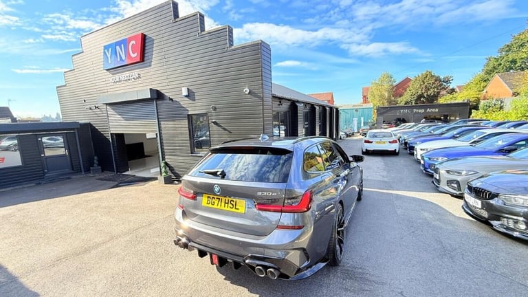 2021 BMW 3 Series 2.0 330e 12kWh M Sport Touring Auto Euro 6 (s/s) 5dr Estate PETROL/ELECTRIC Aut...