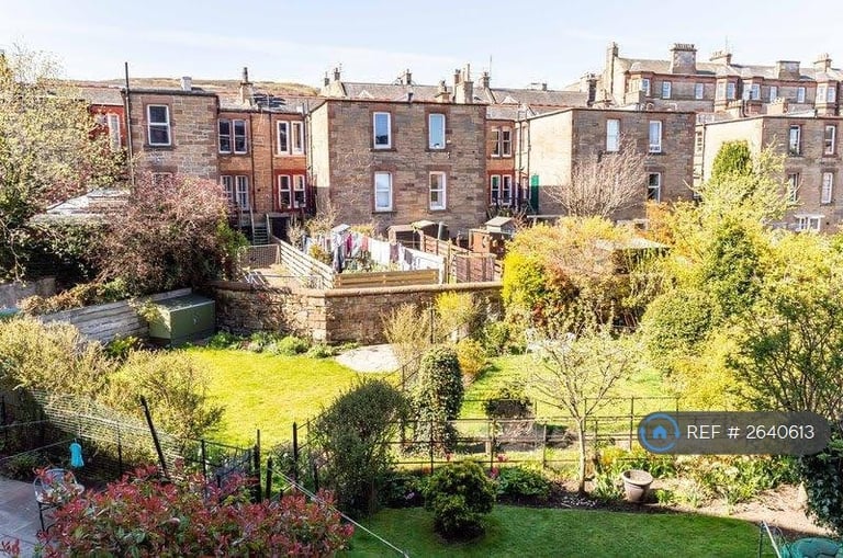 2 bedroom flat in Willowbrae, Edinburgh, EH8 (2 bed) (#2640613)