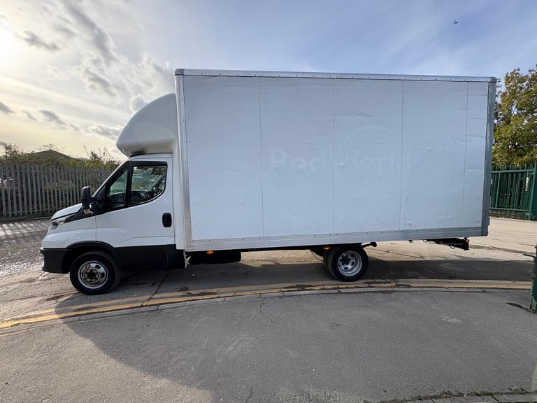 2021 Iveco Daily 3.0 35-160 euro6 twin rear wheel manual 15ft Luton box van
