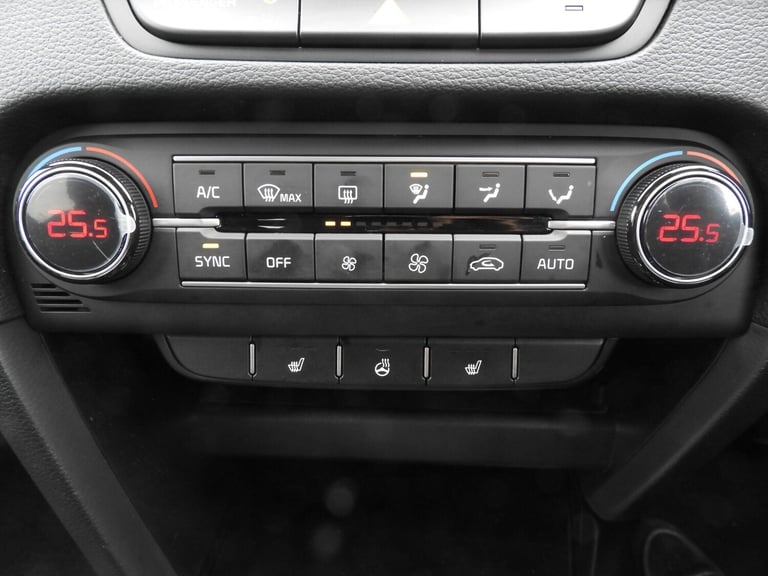 2025 Kia Ceed 1.5 T-GDi GT-Line Euro 6 (s/s) 5dr HATCHBACK Petrol Manual