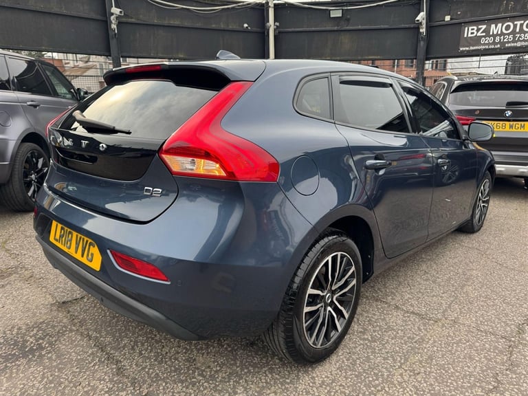 2018 Volvo V40 2.0 D2 Momentum Nav Plus Auto Euro 6 (s/s) 5dr Hatchback Diesel Automatic