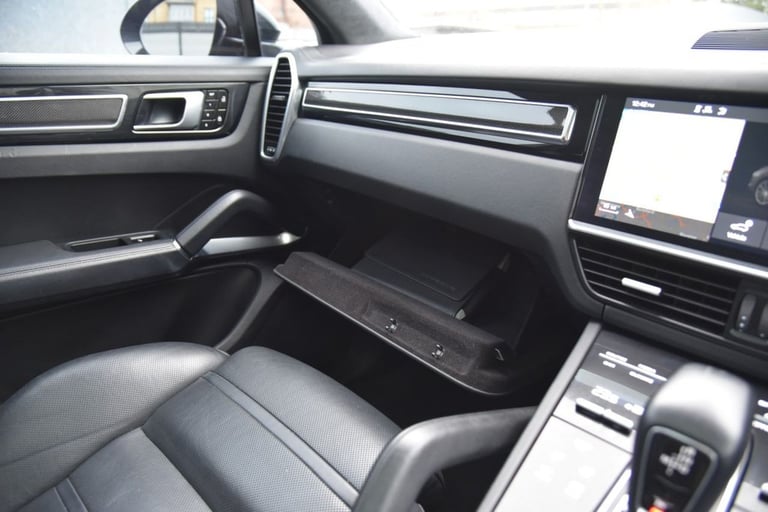 2019 Porsche Cayenne Turbo 5dr Tiptronic S [5 Seat] COUPE PETROL Automatic