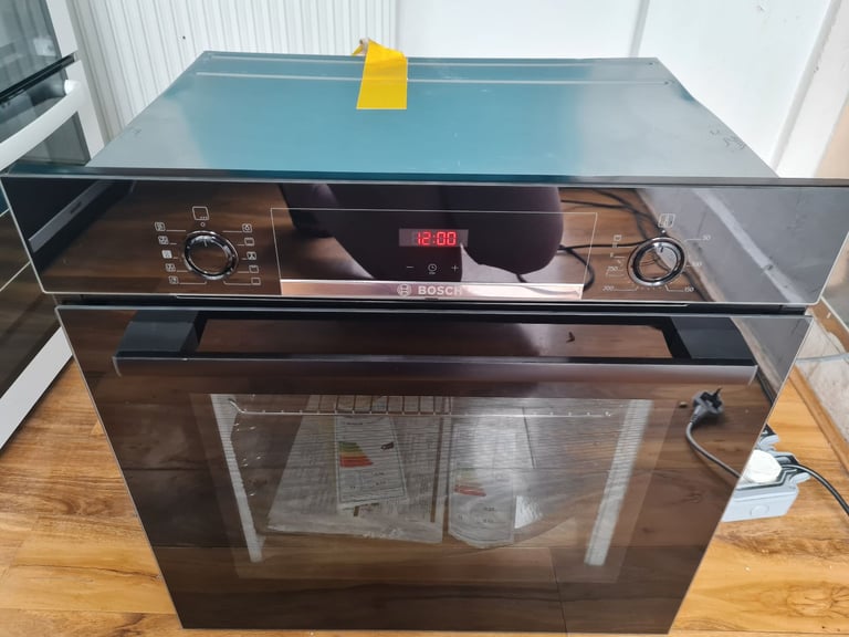 Bosch Serie4 single electric steam oven built-in black multifunction 