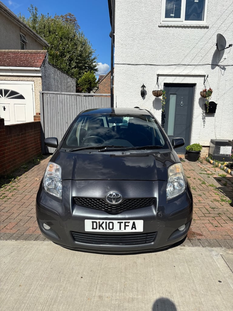 Toyota, YARIS, Hatchback, 2010, Semi-Auto, 1329 (cc), 5 doors