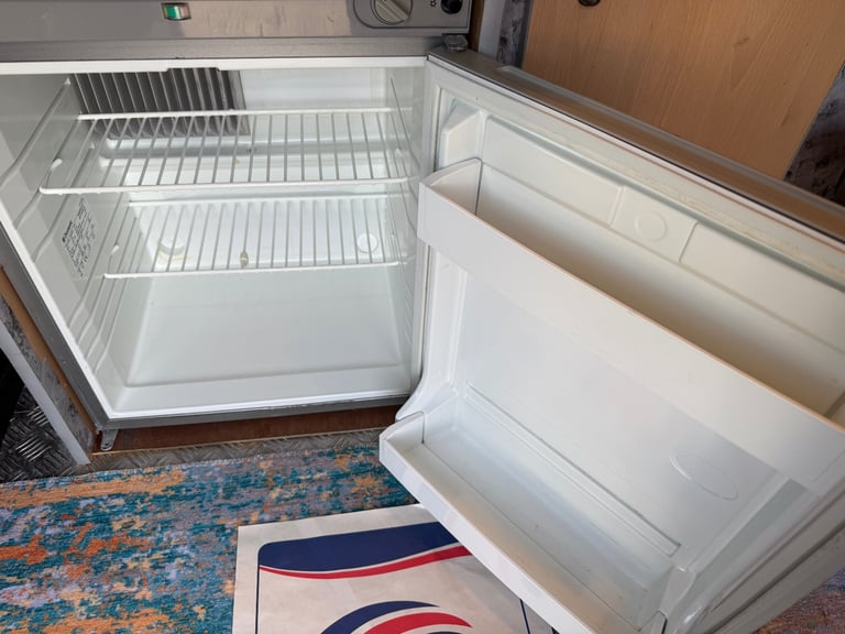 VW Transporter T5 T30 130 2.5TDi Camper Van 2 Berth