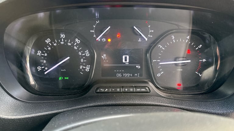 2022 Peugeot Expert Standard Diesel 1000 1.5 BlueHDi 100 Professional Premium Van Van Diesel Manual