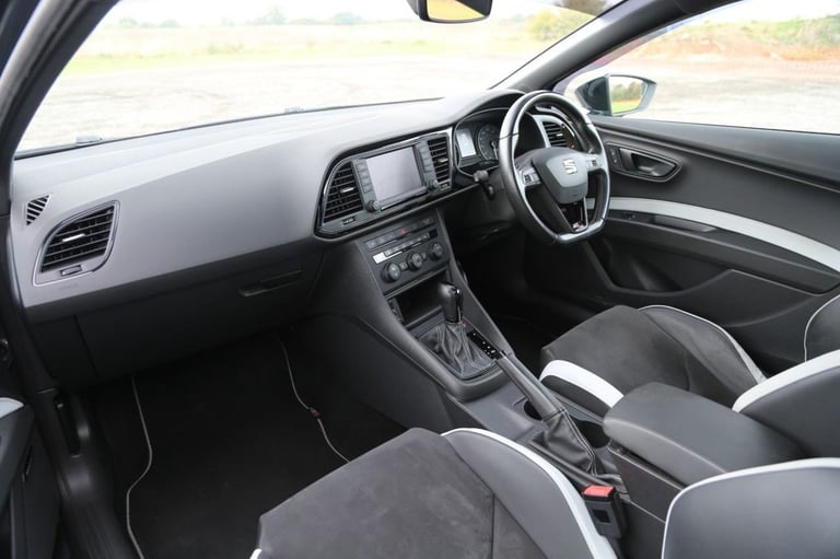 2016 SEAT Leon 2.0 TSI Cupra 290 Black Sport Coupe 3dr Petrol DSG Euro 6 (s/s) (290 ps) Hatchback...