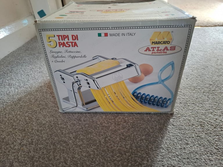 Pasta machine 