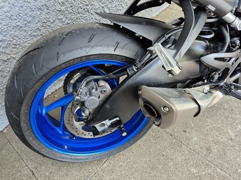 Suzuki GSX-S1000 GSXS1000 