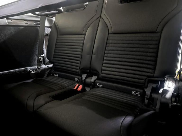 2019 Land Rover Discovery 2.0 SD4 HSE Luxury Auto 4WD Euro 6 (s/s) 5dr Automatic SUV Diesel Autom...