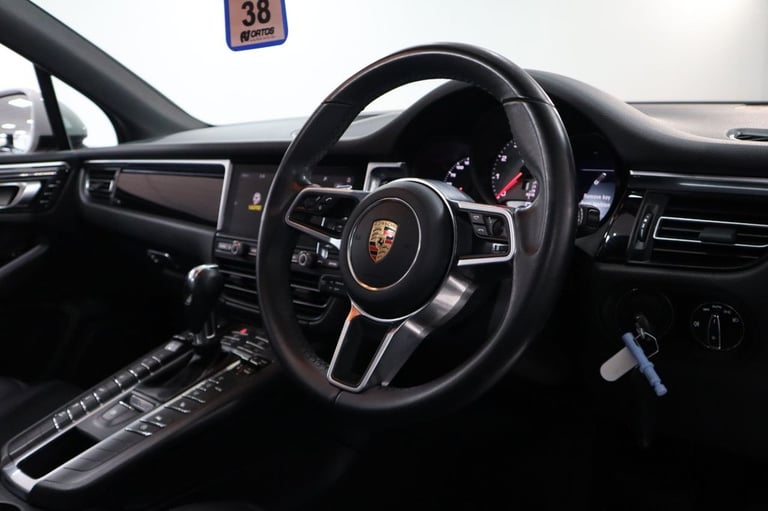 2019 D PORSCHE MACAN 3.0T V6 S SUV 5DR PETROL PDK 4WD EURO 6 (S/S) (354 PS)
