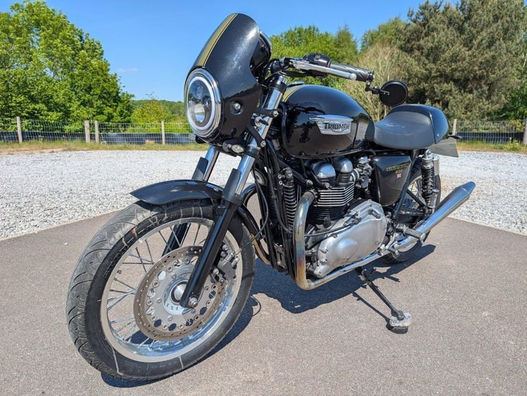 2016 TRIUMPH THRUXTON