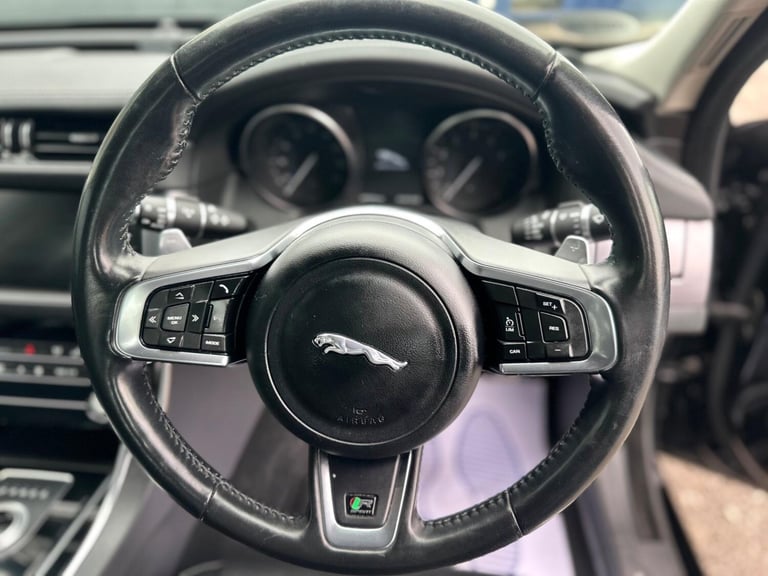 2018 Jaguar XF 2.0i R-Sport Auto Euro 6 (s/s) 4dr SALOON Petrol Automatic