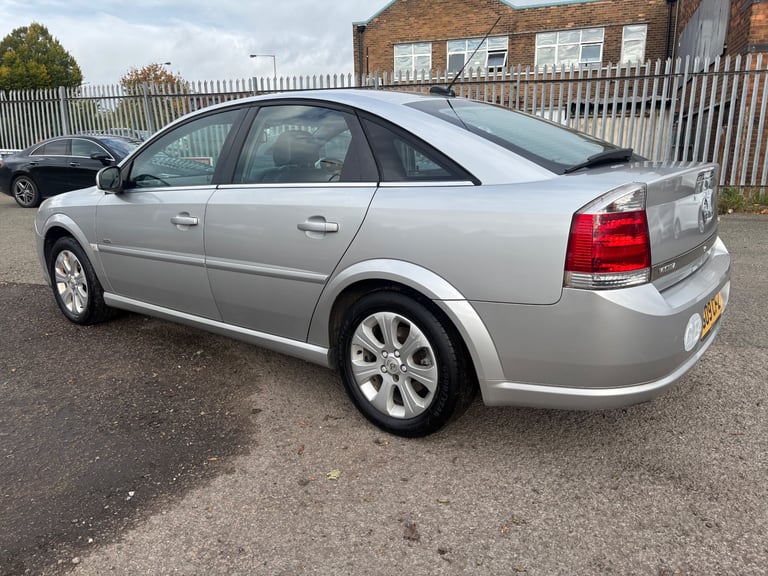 09 VAUXHALL VECTRA 1.8 DESIGN, 2 OWNERS, FULL SERVICE HISTORY, MOT JUNE, VGC, £995