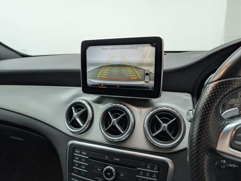  Mercedes-Benz A-Class 2.1 GLA220d AMG Line (Premium) SUV 5dr Diesel 7G-DCT 4MATIC Euro 6 (s/s) (...