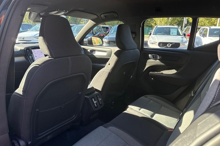 2023 Volvo XC40 2.0 B3 MHEV Plus SUV 5dr Petrol Hybrid DCT Auto Euro 6 (s/s) (163 ps) ESTATE Petr...