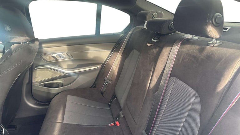 2025 BMW 3 Series 330e 22.3 kWh M Sport 4dr Step Auto SALOON PETROL/ELECTRIC Automatic