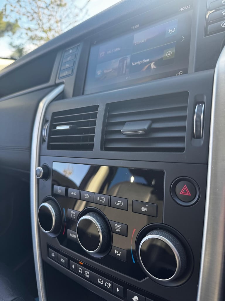 LAND ROVER DISCOVERY SPORT 2.0 TD4 SE Tech 2017