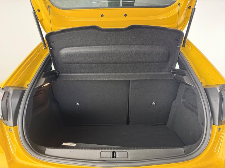 2021 Peugeot 208 1.2 PureTech Active Premium Euro 6 (s/s) 5dr HATCHBACK Petrol Manual