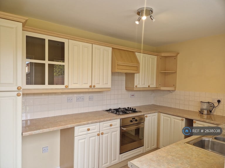 3 bedroom house in Cavalry Court, Lincoln, LN4 (3 bed) (#2638038)