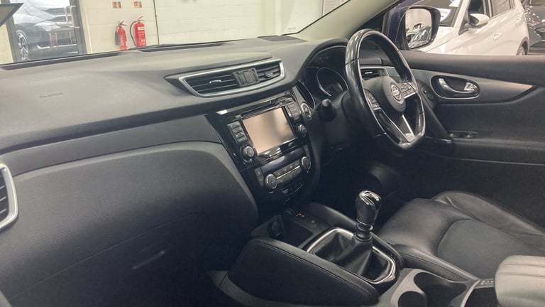 2018 Nissan Qashqai 1.2 DiG-T Tekna 5dr HATCHBACK PETROL Manual