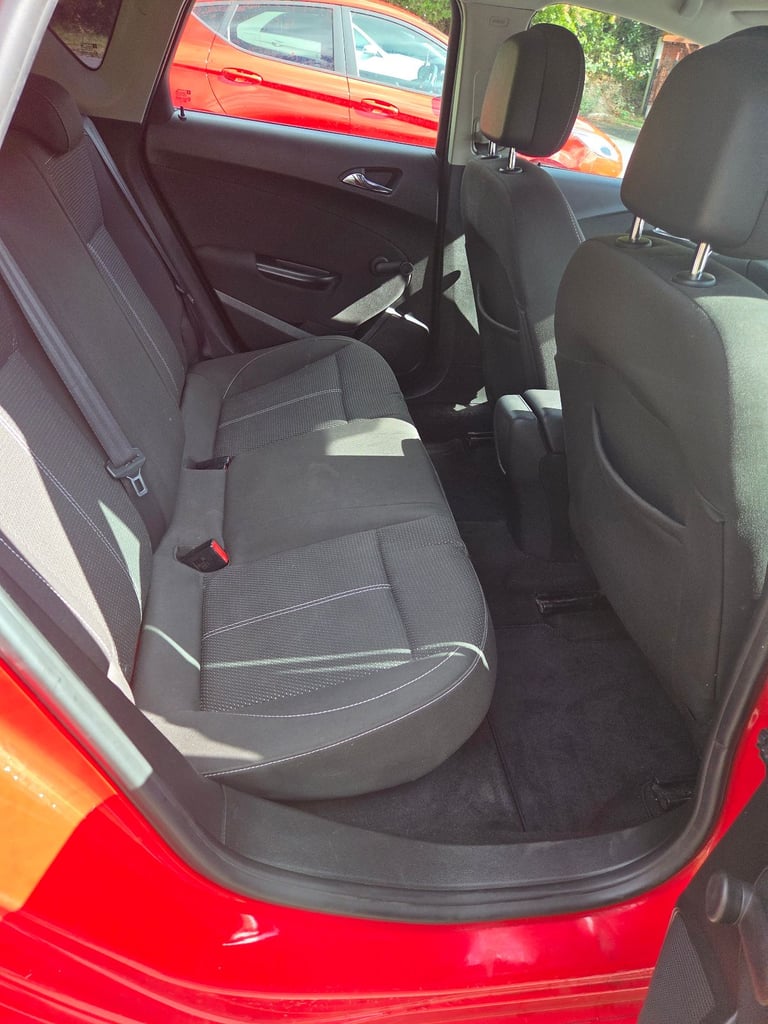 Vauxhall, ASTRA, Hatchback, 2014, Manual, 1364 (cc), 5 doors