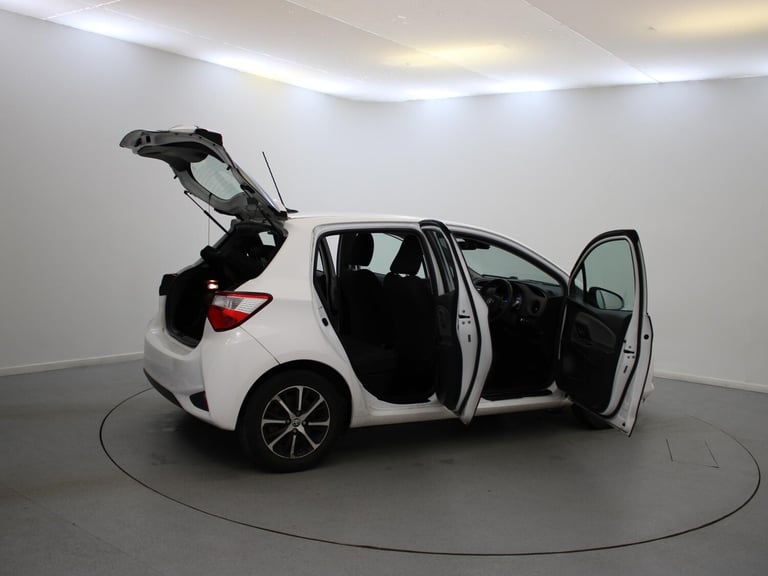 2018 Toyota Yaris 1.5 Hybrid Icon Tech 5dr CVT Hatchback PETROL/ELECTRIC Automatic