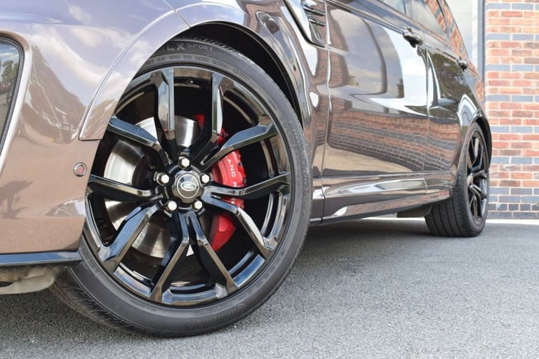 2021 62 LAND ROVER RANGE ROVER SPORT 5.0 P575 V8 SVR CARBON EDITION SUV 5DR PETR