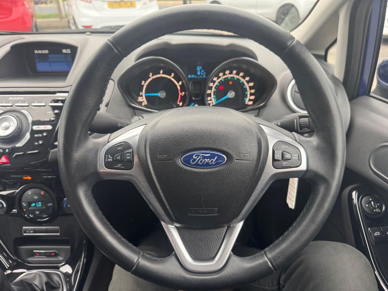 2013 Ford Fiesta 1.0T EcoBoost Titanium Euro 5 (s/s) 5dr HATCHBACK Petrol Manual