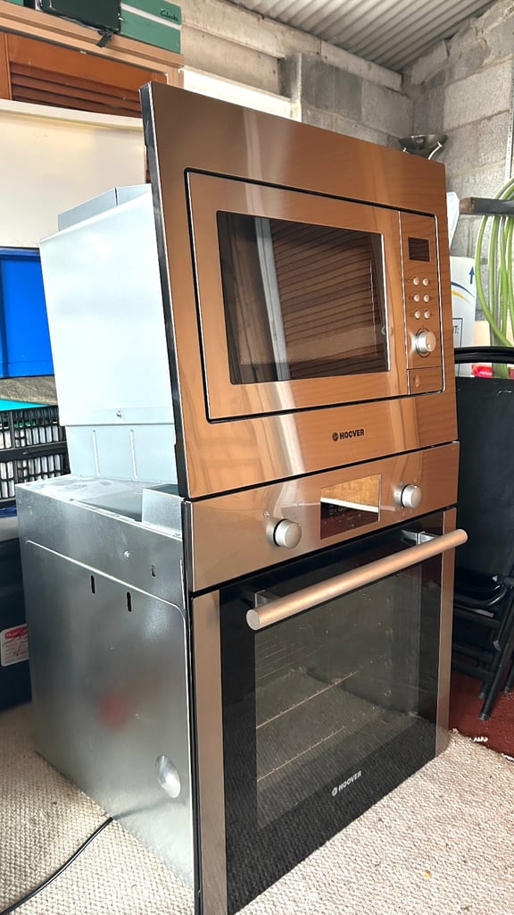 Built in single oven and microwave