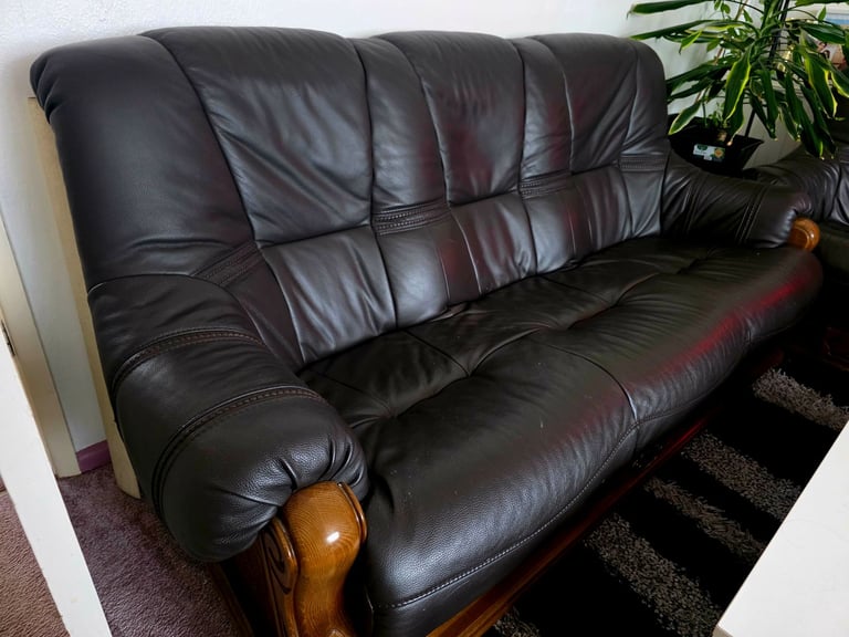 Genuine Leather Sofa (Black Brown)