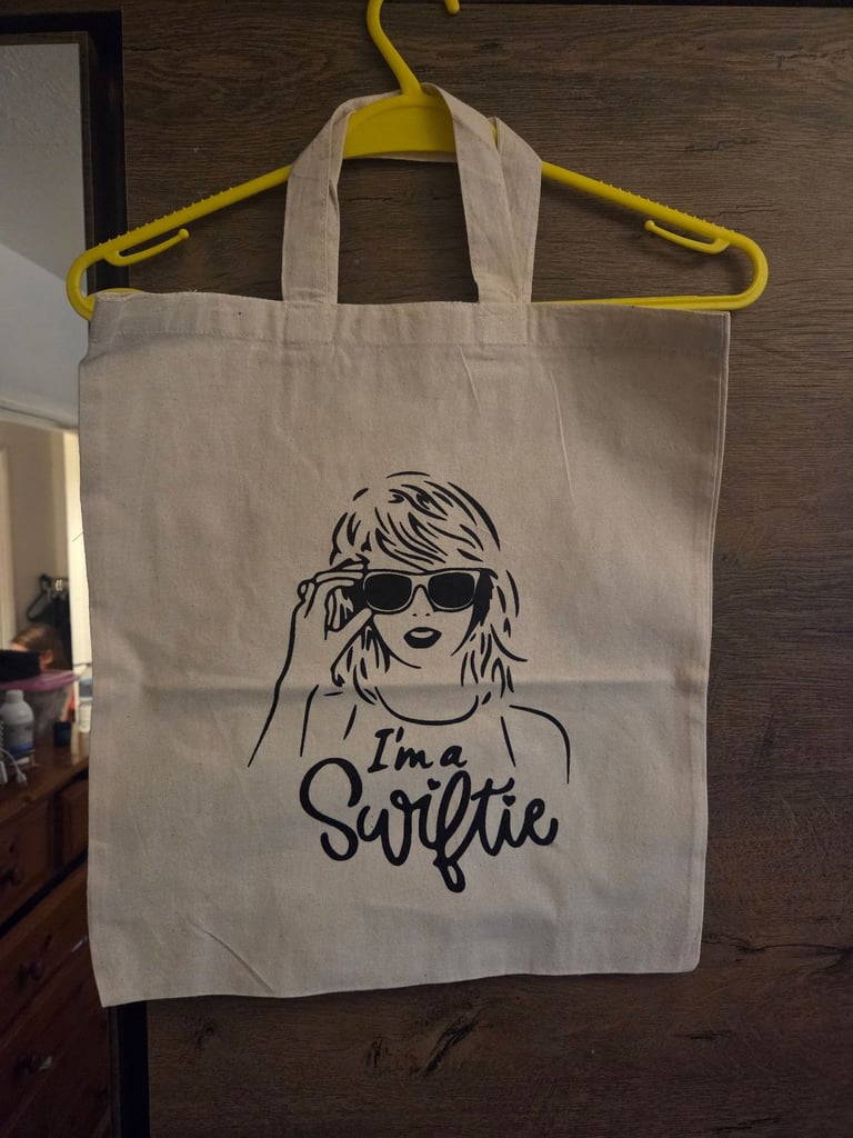 image for Taylor swift tote bags i am a swifty tote bag joblot 6 bags