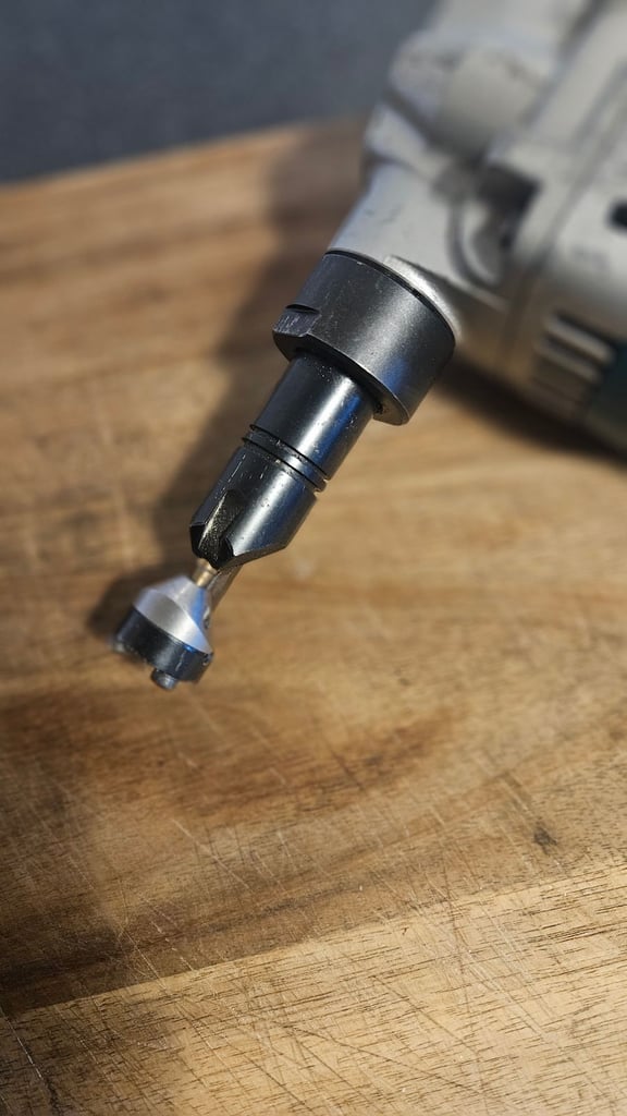 Makita nibbler
