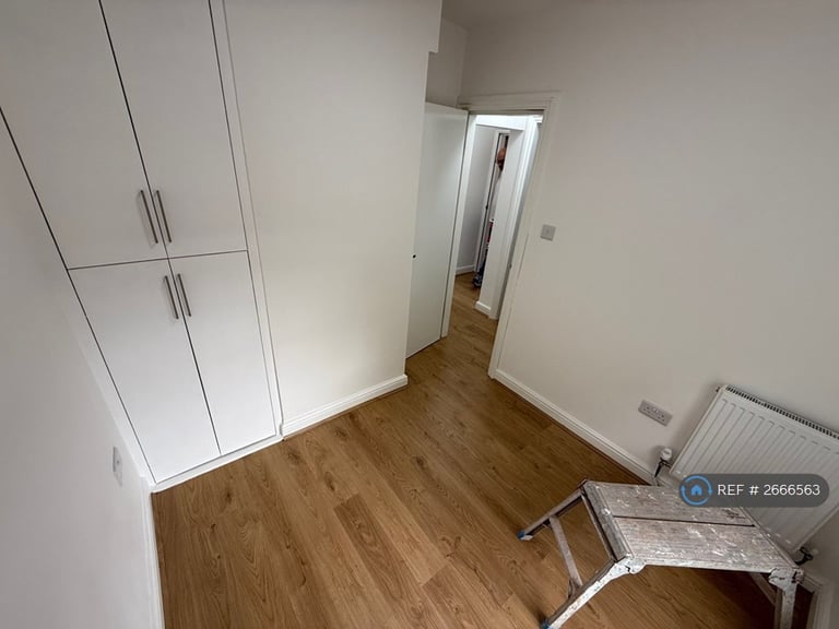 2 bedroom flat in High Street, Sandbach, CW11 (2 bed) (#2666563)