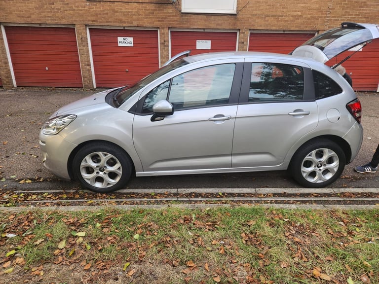 Citroen, C3, Hatchback, 2016, Manual, 1199 (cc), 5 doors