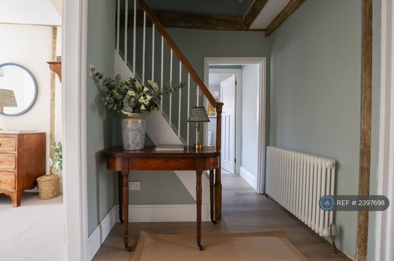 3 bedroom flat in High Street, Harpenden, AL5 (3 bed) (#2397698)