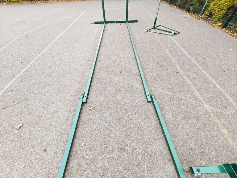 Tennis posts Vermont and Harris 