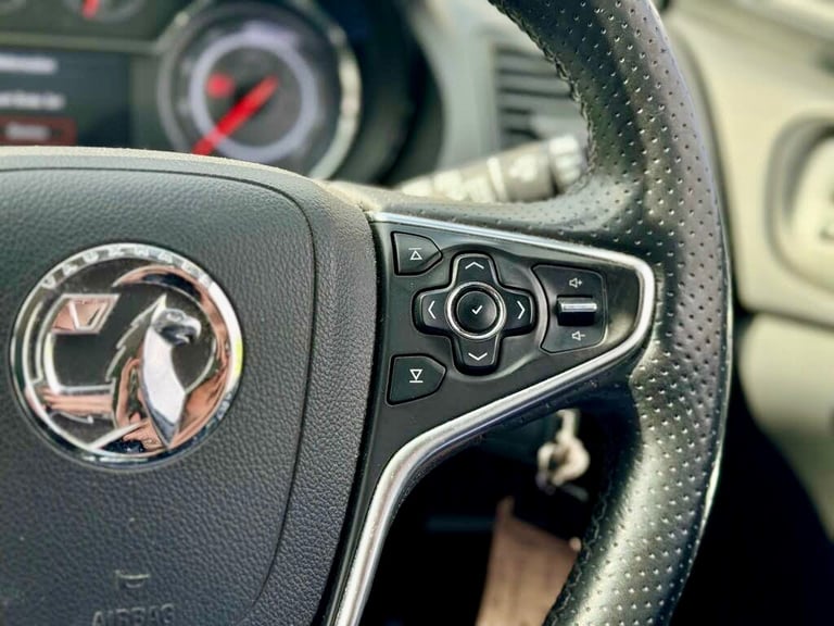 2014 VAUXHALL INSIGNIA SRINAV + FMDSH + CBELT&WPUMPCHANGED + 20TAX + NEWCLUTCH