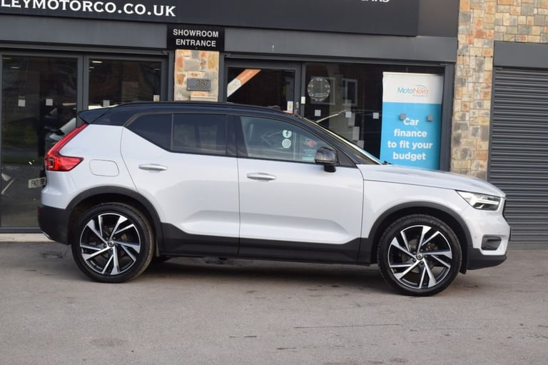 2019 Volvo XC40 2.0 D3 R DESIGN Pro 5dr Geartronic ESTATE DIESEL Automatic
