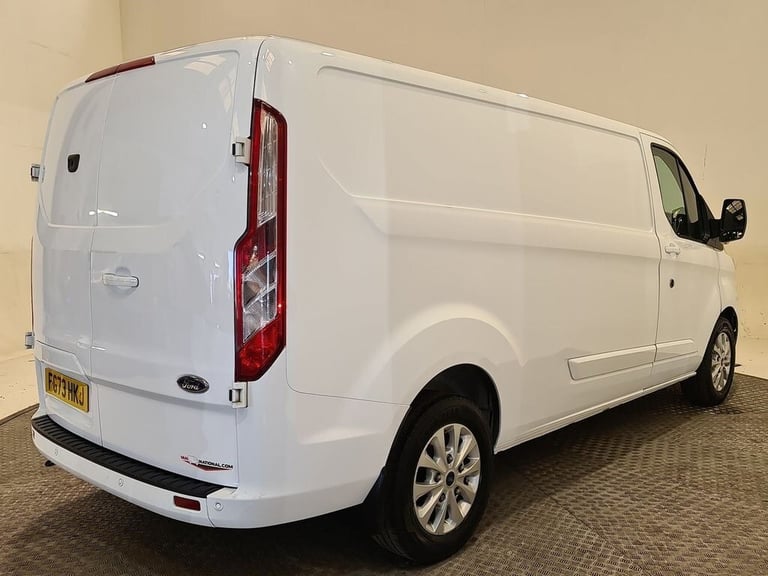 FORD TRANSIT CUSTOM 2.0 300 ECOBLUE LIMITED P/V L2 H1 130 BHP LWB DIESEL