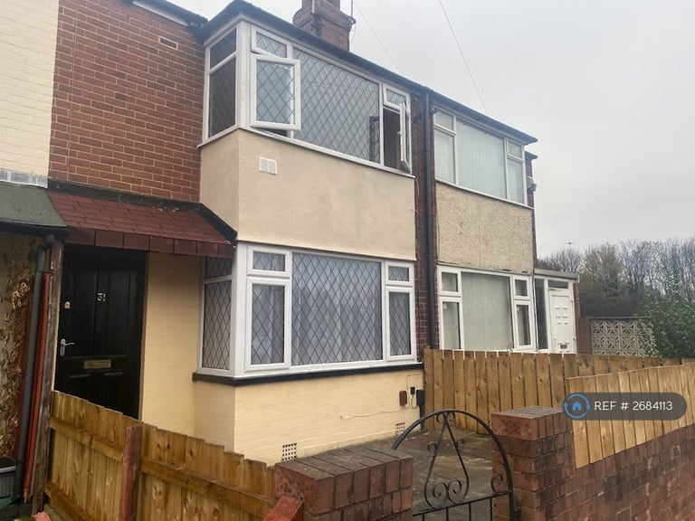 2 bedroom house in Longroyd Street North, Leeds, LS11 (2 bed) (#2684113)