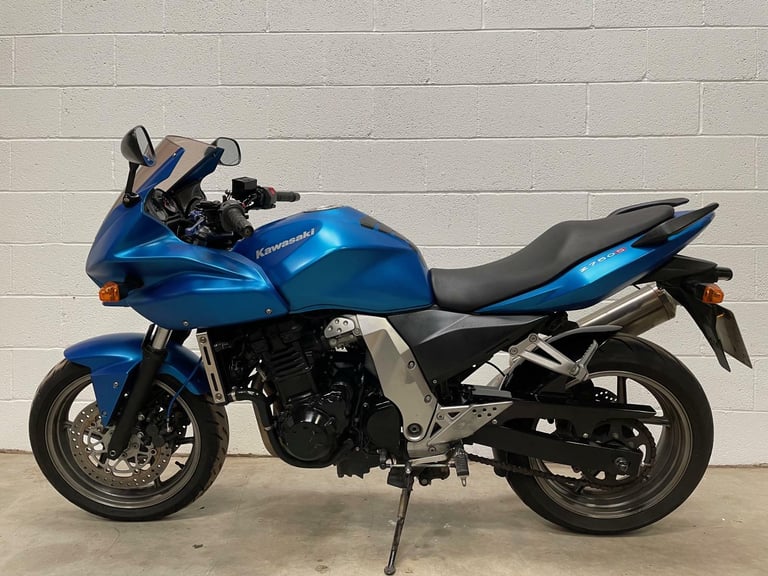 2006 - KAWASAKI ZR750 - ONLY 6K MILES - Z750S - MEGA LOW MILES FIND ANOTHER 