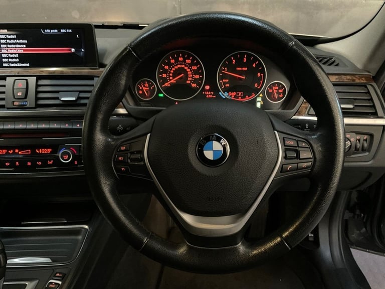 2013 BMW 3 Series 320d Luxury 5dr Step Auto ESTATE DIESEL Automatic