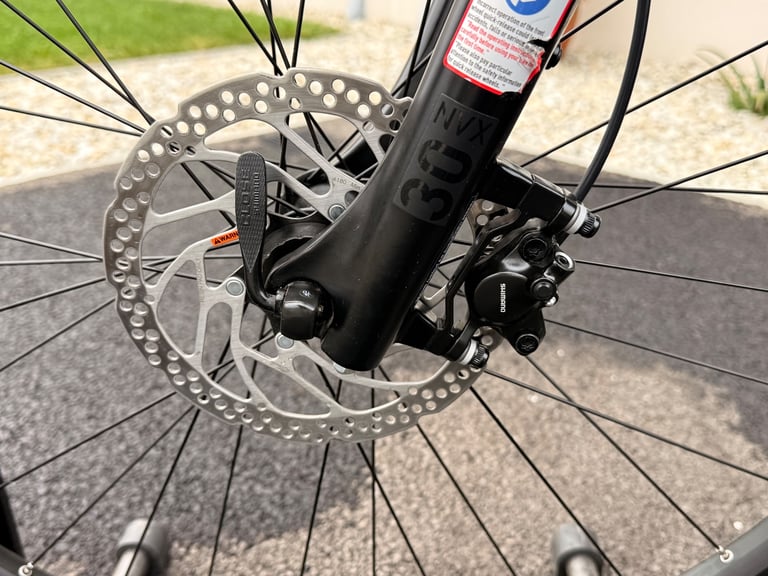 CUBE REACTION Electric Mountain  Bike x 2 & Towbar Mounted Carrier