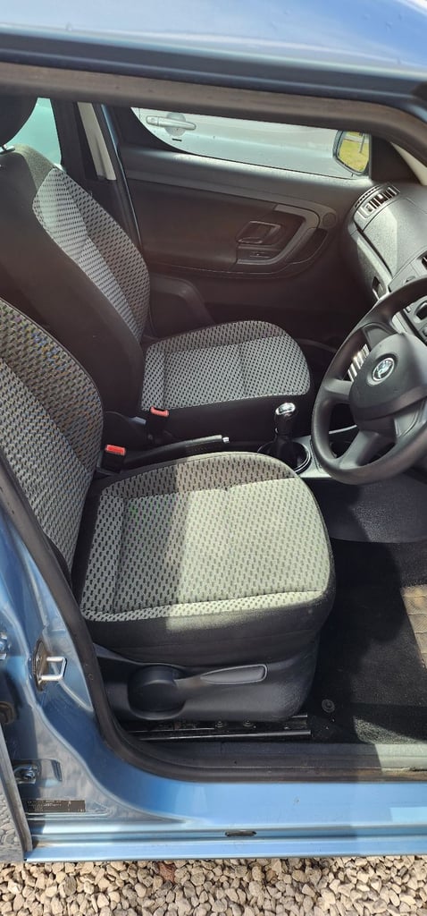 Skoda, ROOMSTER, MPV, 2014, Manual, 1598 (cc), 5 doors